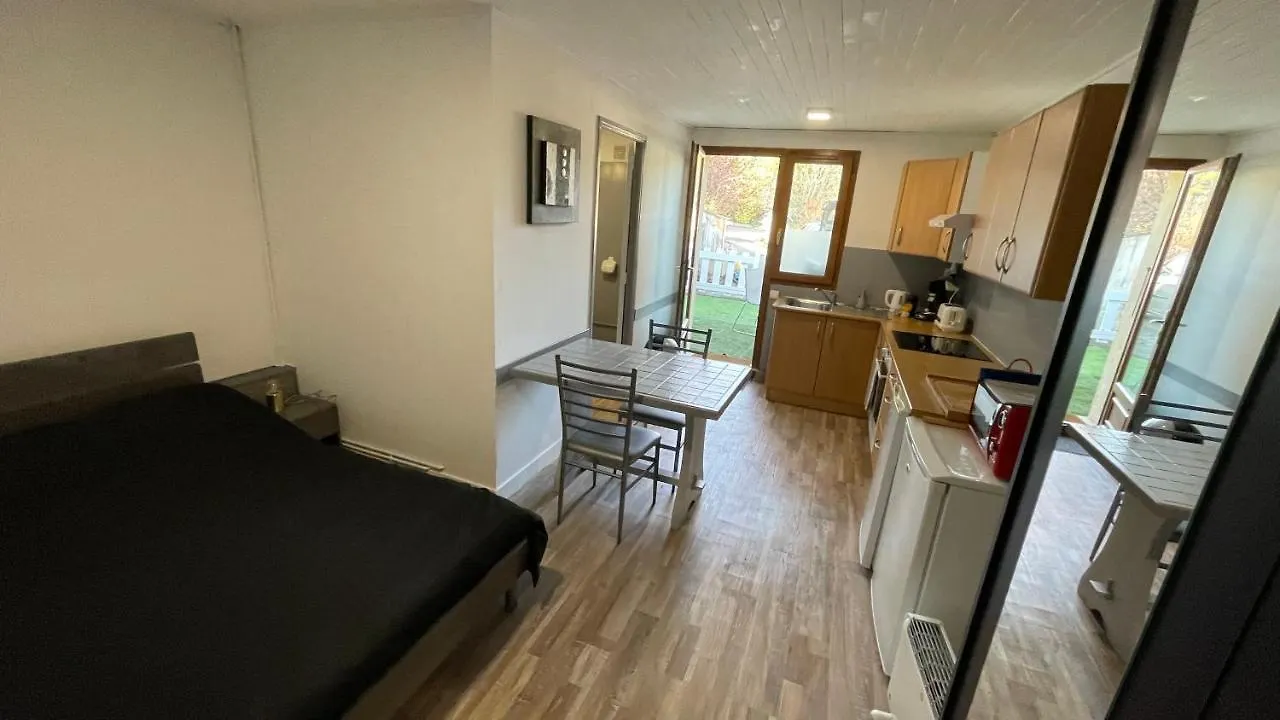Maisonnette Studio Jardinet Greoux-les-Bains France